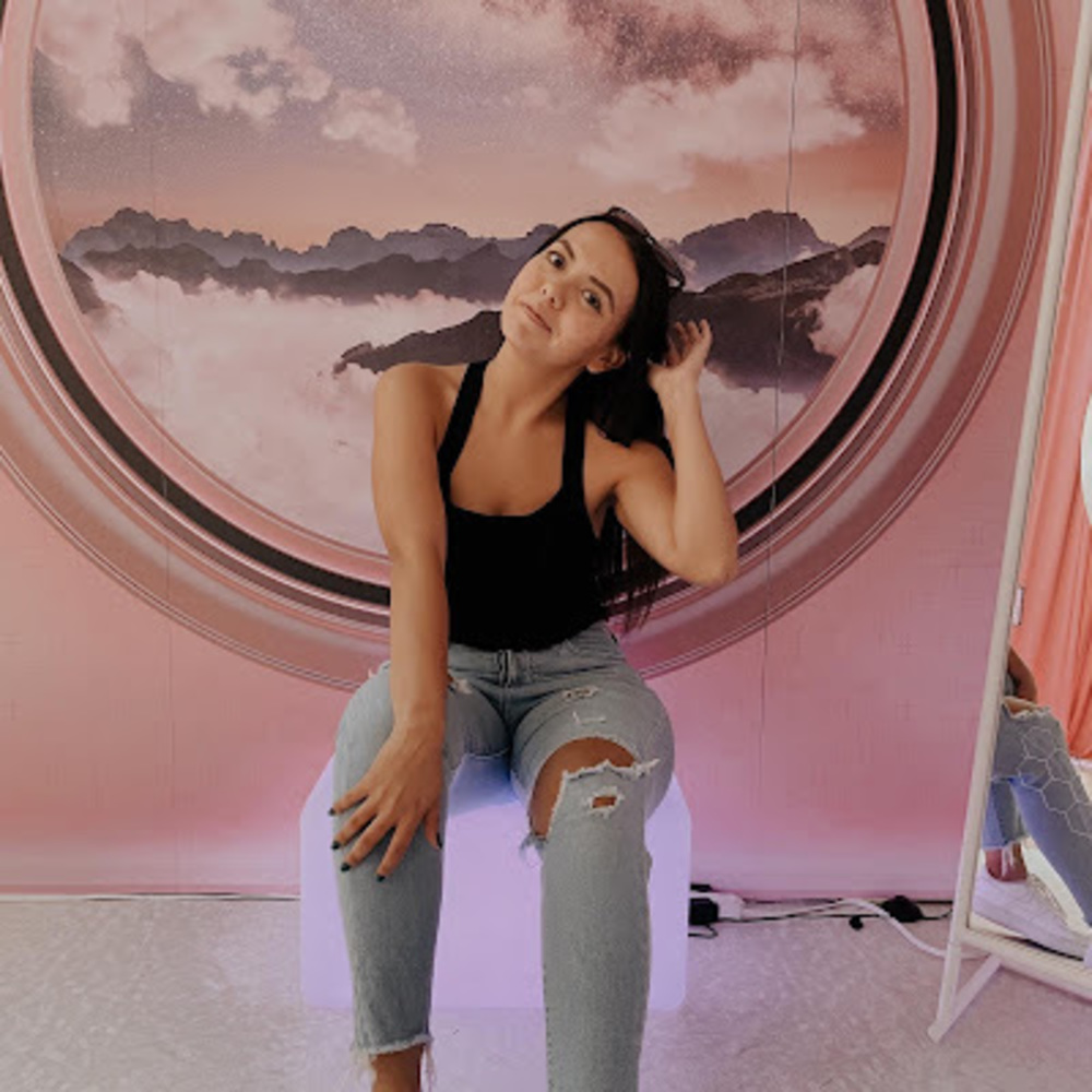 Meet your Posher, Manuela